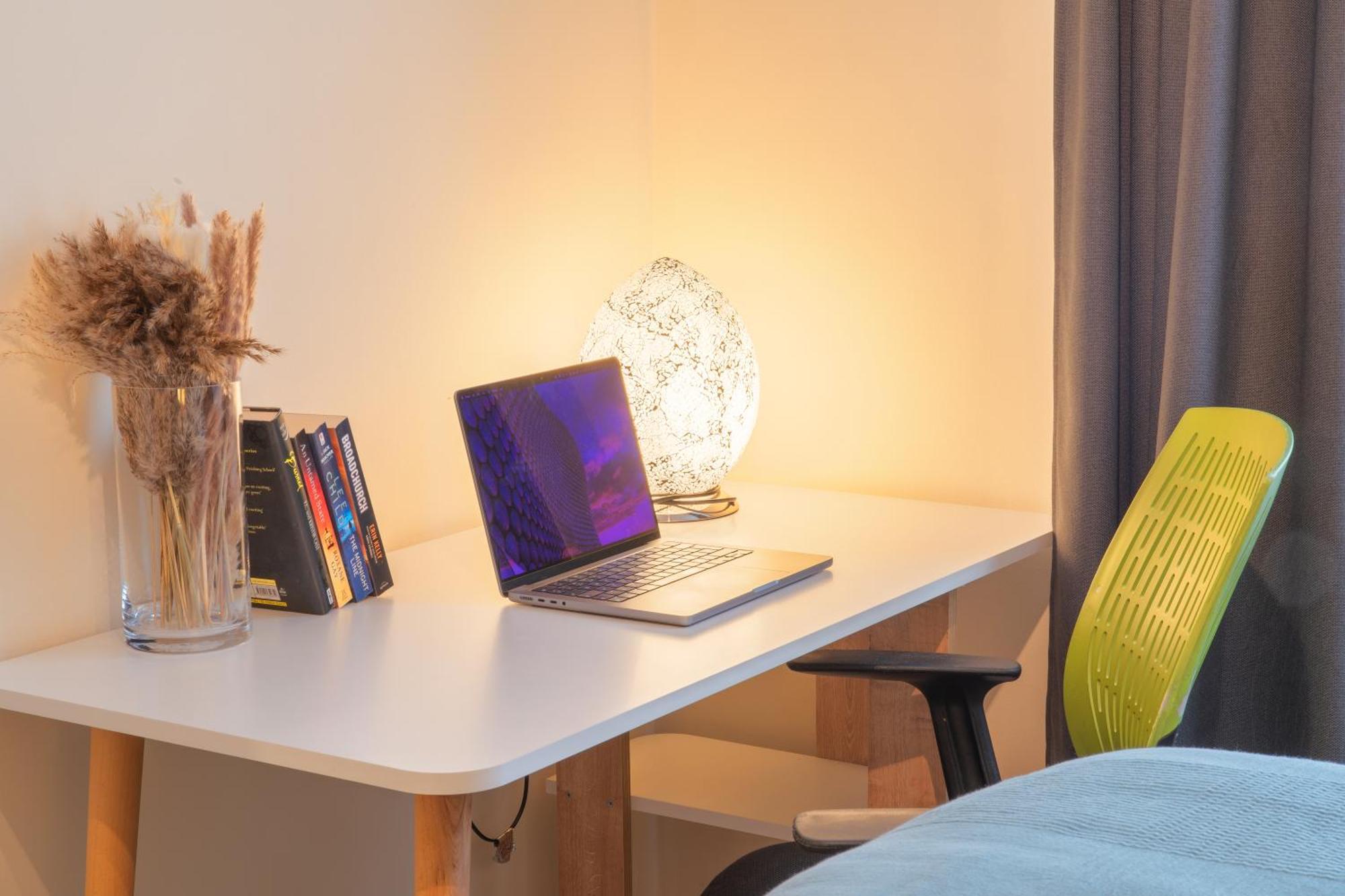 Stay In Our Stylish Flat! & Secure Building & Sleeps Up To 4 Birmingham Exterior foto